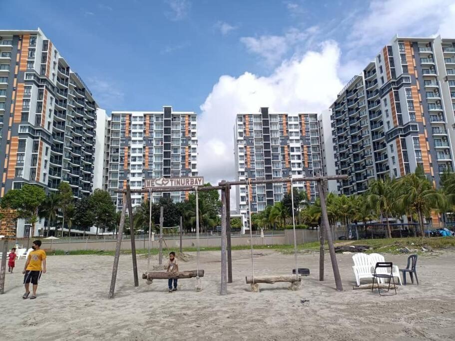 Timurbay Seafront Residence By Ozzy Azizi 关丹 外观 照片